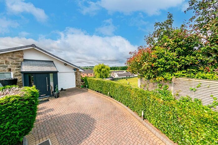 4 Bedroom Detached House For Sale In The Croft, Tingley, Wakefield, WF3