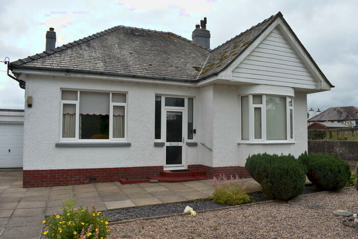 2 Bedroom Bungalow To Rent In Kiln Park Road, Narberth, SA67