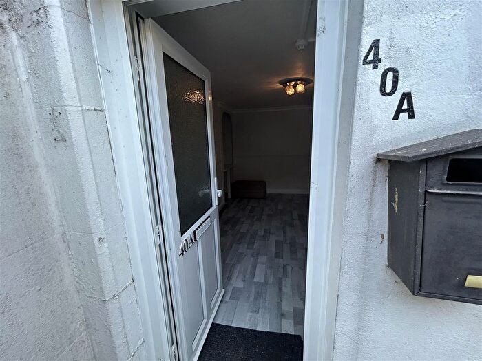 1 Bedroom Flat To Rent In Pier Road, Northfleet, Gravesend, DA11