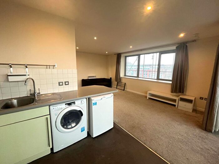 2 Bedroom Apartment To Rent In Cranbrook House, Nottingham, NG1