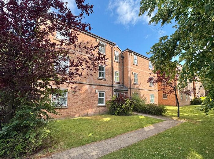 2 Bedroom Flat To Rent In Caraway Drive, Meanwood, Leeds, LS6