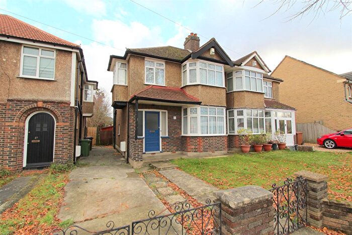 3 Bedroom Semi Detached House For Sale In Bristow Road, Beddington, CR0