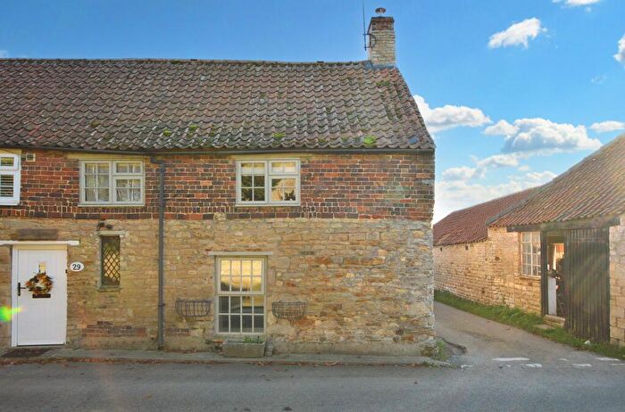 2 Bedroom Cottage For Sale In High Street, Little Bytham, Grantham, NG33