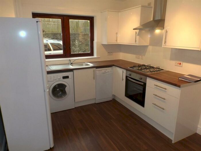 2 Bedroom Flat To Rent In Weavers Court, East Kilbride, G74
