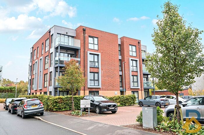 1 Bedroom Flat For Sale In Holmesley Road, Borehamwood, Hertfordshire, WD6
