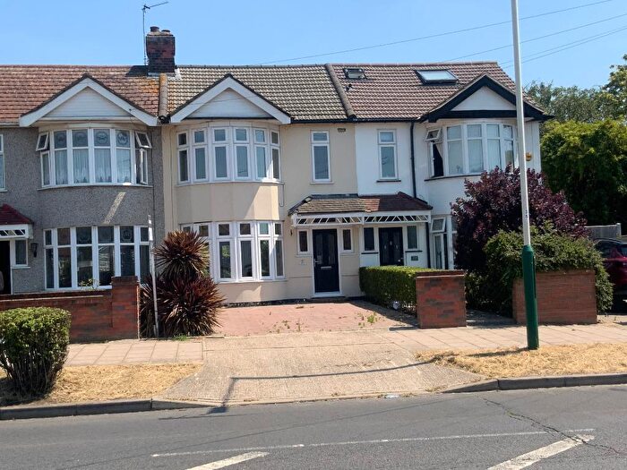 4 Bedroom Terraced House For Sale In Abbs Cross Lane, Hornchurch, Essex, RM12