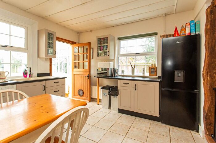 2 Bedroom Cottage For Sale In Park Lane, Preston, CT3