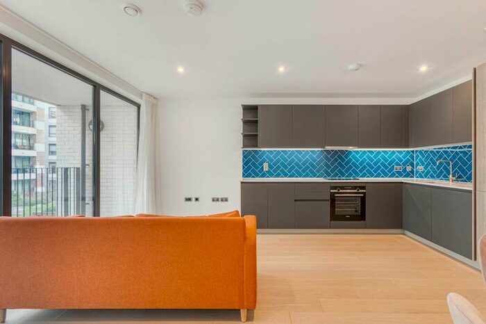 2 Bedroom House To Rent In - Hackney Rd, London, London, E2