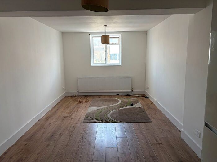 2 Bedroom Flat To Rent In Craven Park Road, Harlesden London, NW10