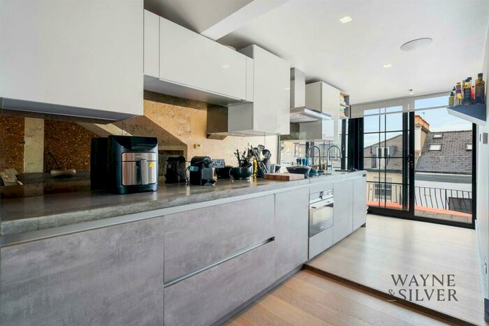 3 Bedroom Apartment To Rent In Lancaster Drive, Belsize Park, NW3