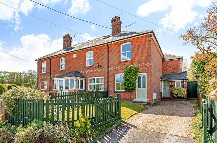 3 Bedroom End Of Terrace House For Sale In Ladycroft, Alresford, SO24