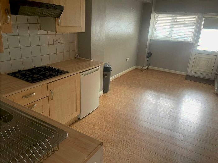 1 Bedroom Flat To Rent In Costons Ave, Greenford, UB6