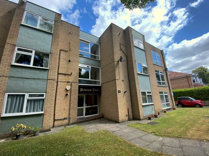 2 Bedroom Flat To Rent In Princess Court, Circular Road, Withington, Manchester, M20