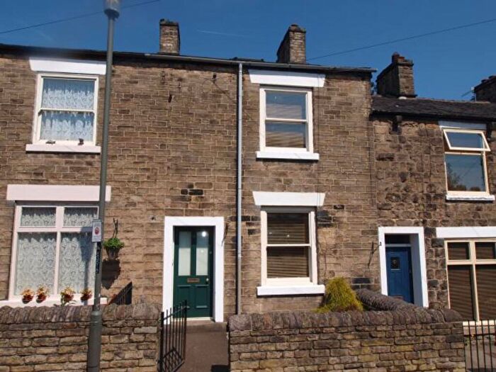 3 Bedroom Terraced House To Rent In Torr Top Street, New Mills, SK22