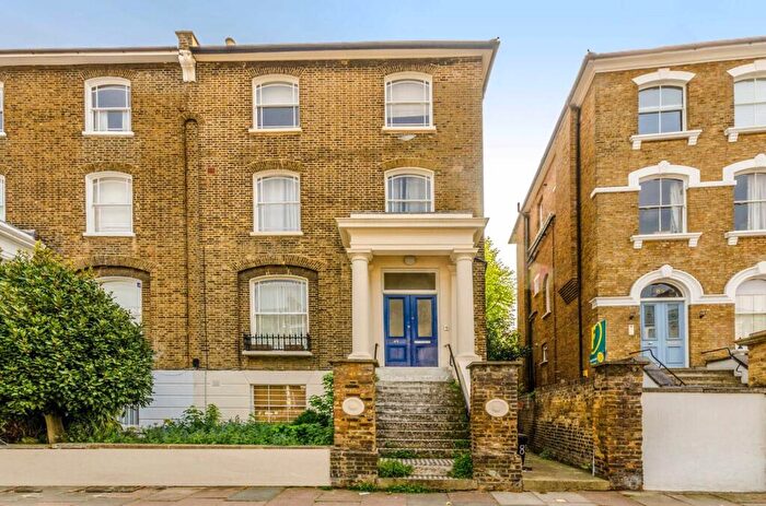 3 Bedroom Flat To Rent In Highbury Hill, Highbury, London, N5