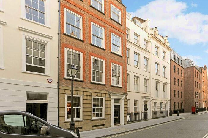 1 Bedroom Flat To Rent In St. James's Place, London, SW1A