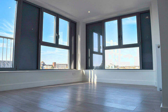 1 Bedroom Flat To Rent In Carlton House, New London Road, Chelmsford, Essex, CM2