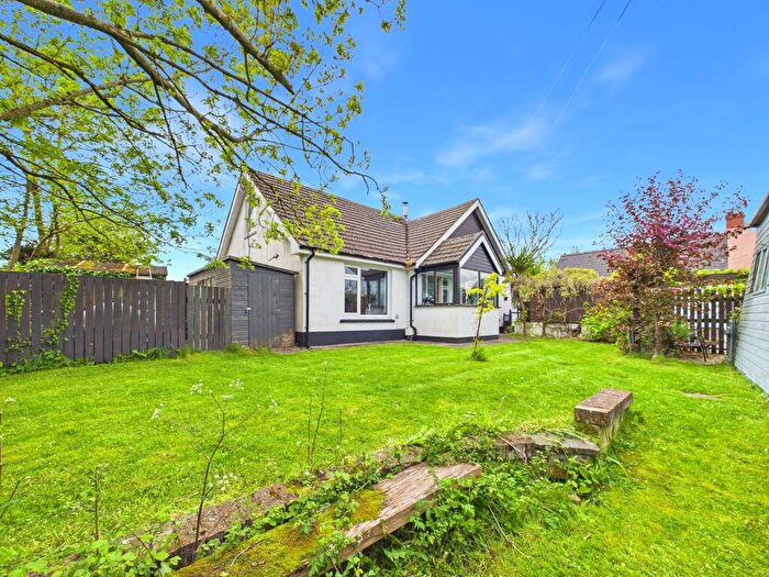 4 Bedroom Detached Bungalow For Sale In The Green, Hundleton, SA71