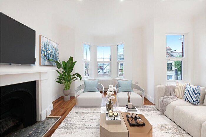 5 Bedroom Terraced House To Rent In Bellamy Street, London, SW12