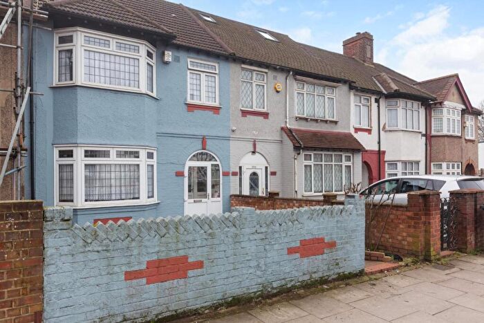 3 Bedroom Terraced House For Sale In Bromley Road, London, SE6
