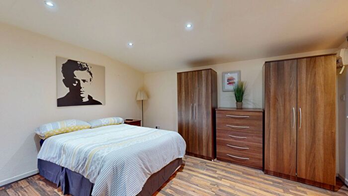 Studio To Rent In Chatsworth Road, Mapesbury, London, NW2