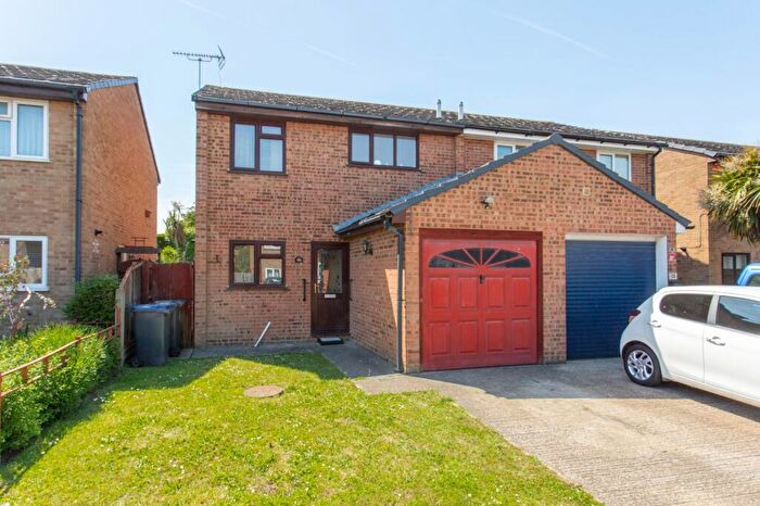 3 Bedroom Semi-Detached House For Sale In Peartree Road, Herne Bay, Kent, CT6