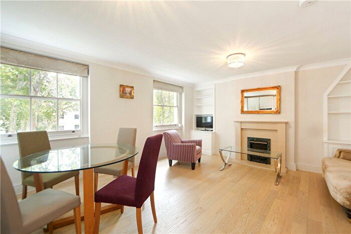 1 Bedroom Flat For Sale In Ovington Square, Knightsbridge, SW3