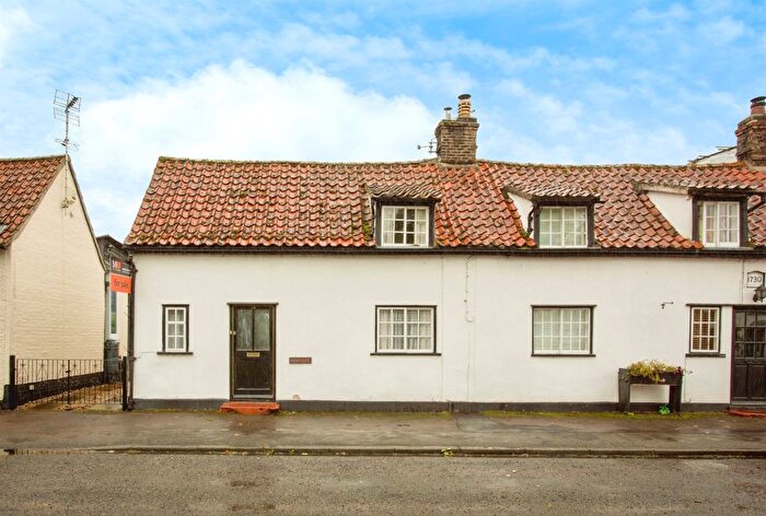 2 Bedroom Cottage For Sale In Commercial End, Swaffham Bulbeck, Cambridge, CB25