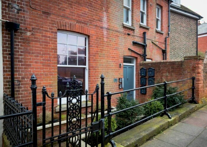 1 Bedroom Flat To Rent In Meads Street, Eastbourne, BN20