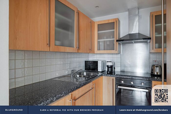 2 Bedroom Flat To Rent In Maida Vale, London, W9