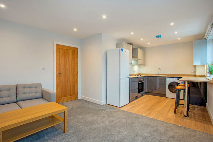 1 Bedroom Flat To Rent In Spencer Avenue, Yarnton, OX5