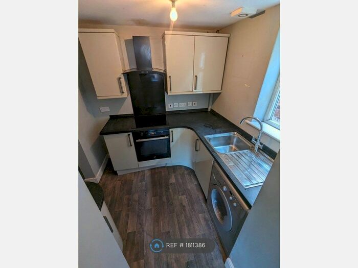 1 Bedroom Flat To Rent In Thelwall Lane, Warrington, WA4