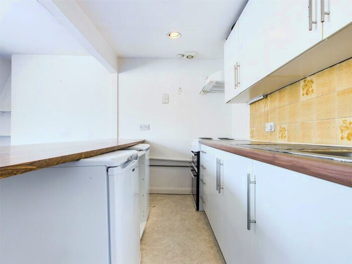 1 Bedroom Apartment To Rent In Devonshire Place, Brighton, BN2