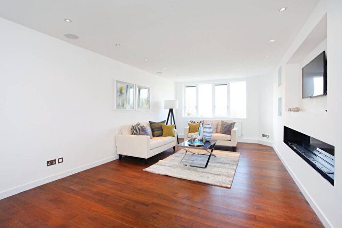 2 Bedroom Flat To Rent In Wellington Road, St John's Wood, London, NW8