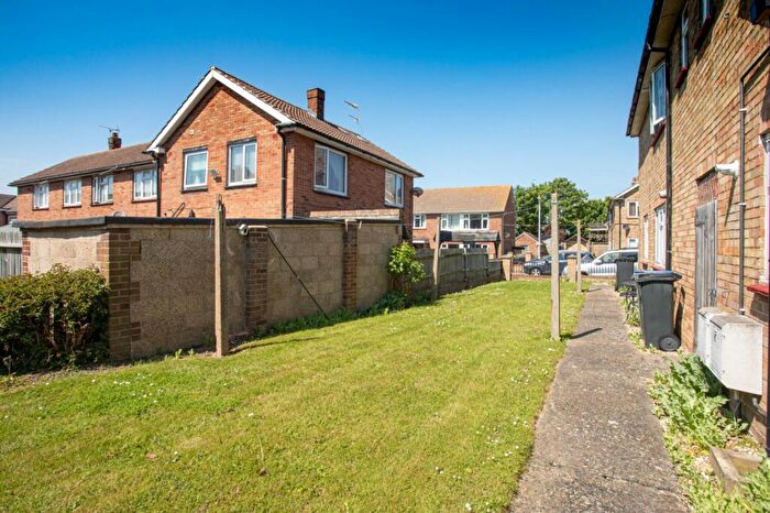 1 Bedroom Flat For Sale In Balmoral Road, Garlinge, Margate, Kent, CT9 - Photo 8