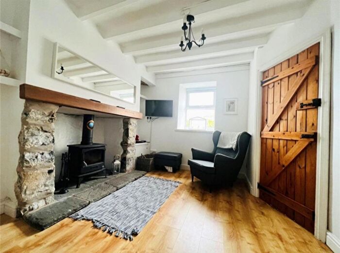 2 Bedroom Cottage To Rent In Pwllheli, LL53