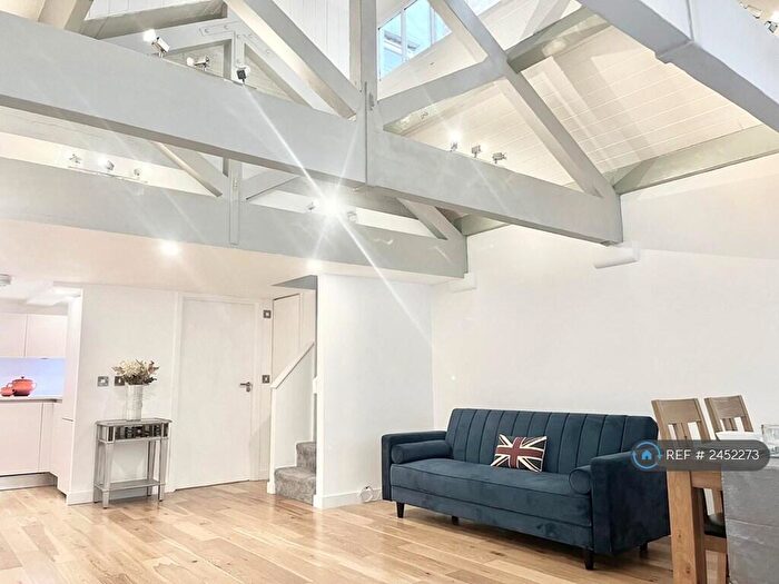 1 Bedroom Flat To Rent In Princelet Street, London, E1