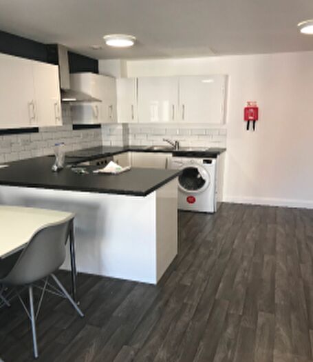 3 Bedroom Apartment To Rent In Fox Street, Liverpool, Merseyside, L3