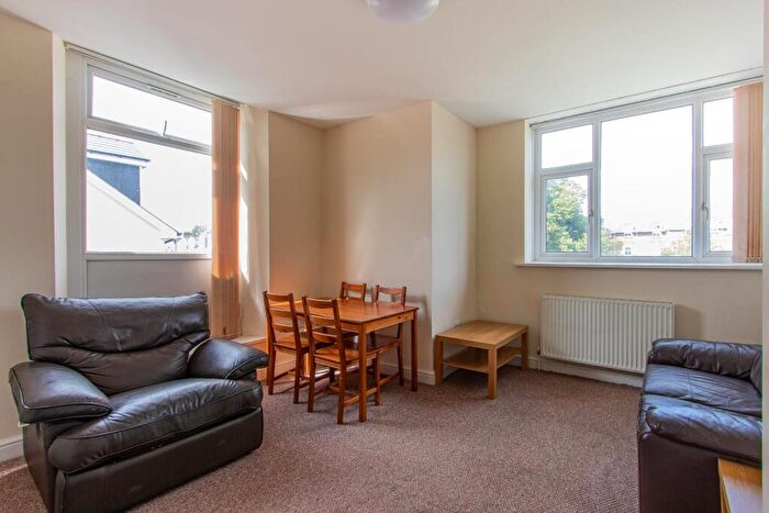 2 Bedroom Private Halls To Rent In Newport Road, Roath, CF24