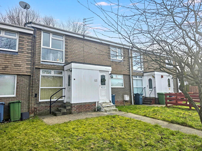 2 Bedroom Flat For Sale In Montford Close, Sunderland, Tyne And Wear, SR3