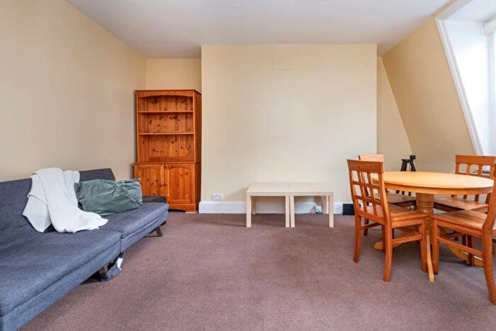1 Bedroom Flat To Rent In Notting Hill Gate, Notting Hill, W11