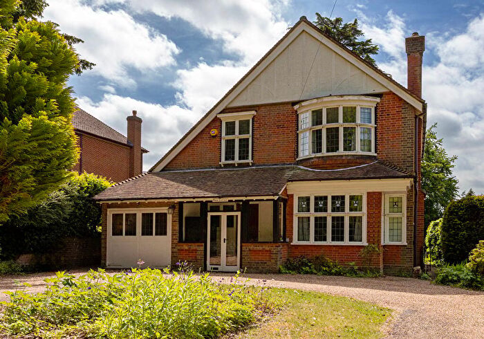 4 Bedroom Detached House For Sale In Raglan Road, Reigate, RH2