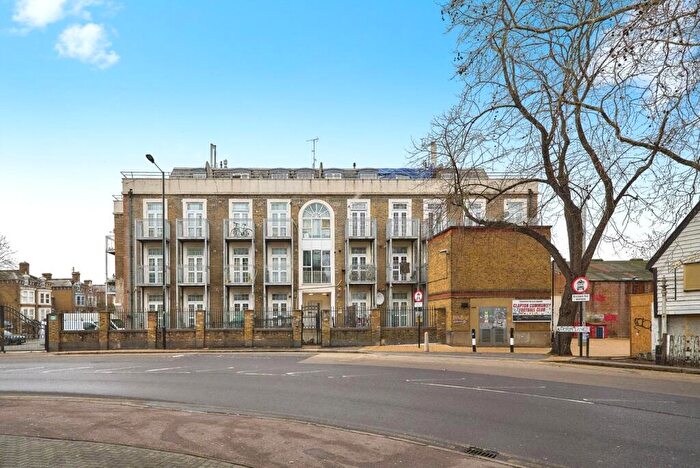 1 Bedroom Flat For Sale In Upton Lane, London, E7