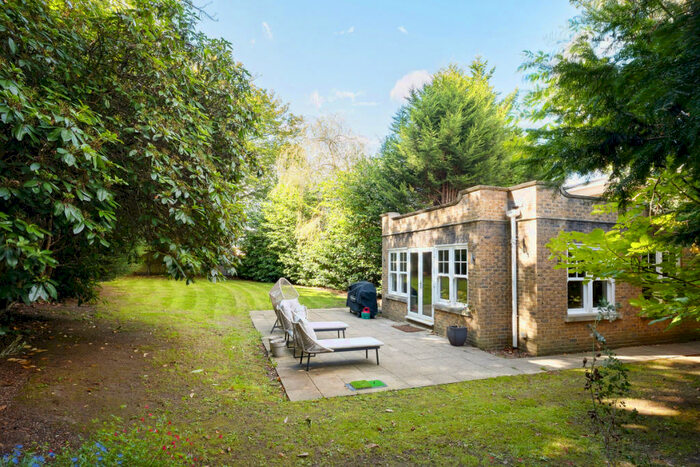 5 Bedroom Detached House To Rent In Ruxley Crescent, Esher, KT10