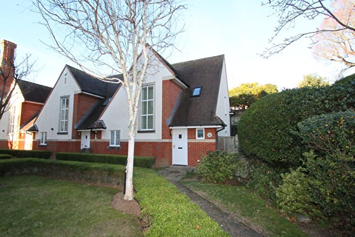 2 Bedroom End Of Terrace House For Sale In Staveley Road, Eastbourne, BN20