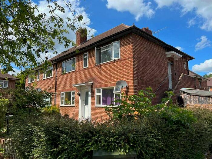 2 Bedroom Flat To Rent In Chalvey Gardens, Slough, Slough, SL1