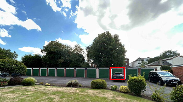 2 Bedroom Flat For Sale In Oakworth Bank, Park Road, Hesketh Park, Southport, PR9