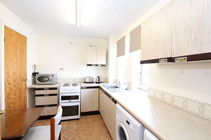 1 Bedroom Flat To Rent In Ashvale Court, City Centre, Aberdeen, AB10