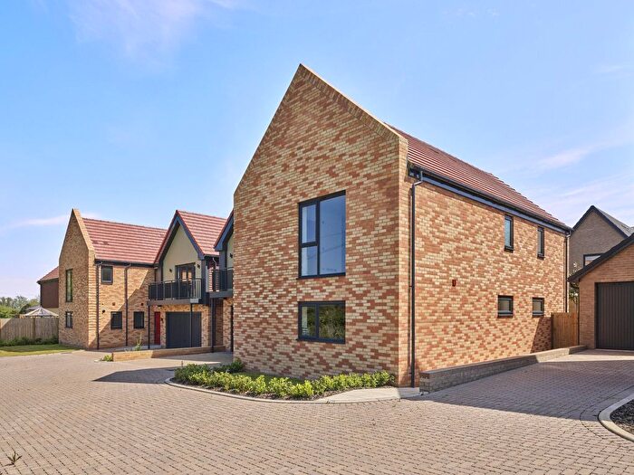 4 Bedroom Detached House For Sale In Fleet Road, Felixstowe, Suffolk, IP11