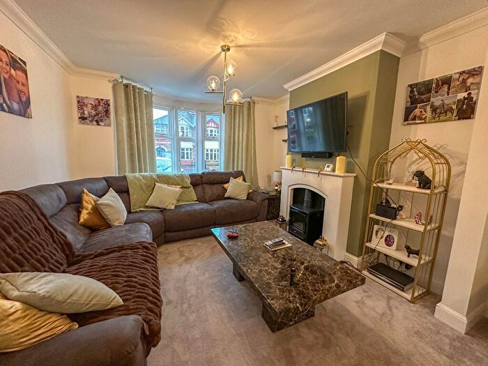 3 Bedroom End Of Terrace House For Sale In Beech Grove, Ipswich, IP3